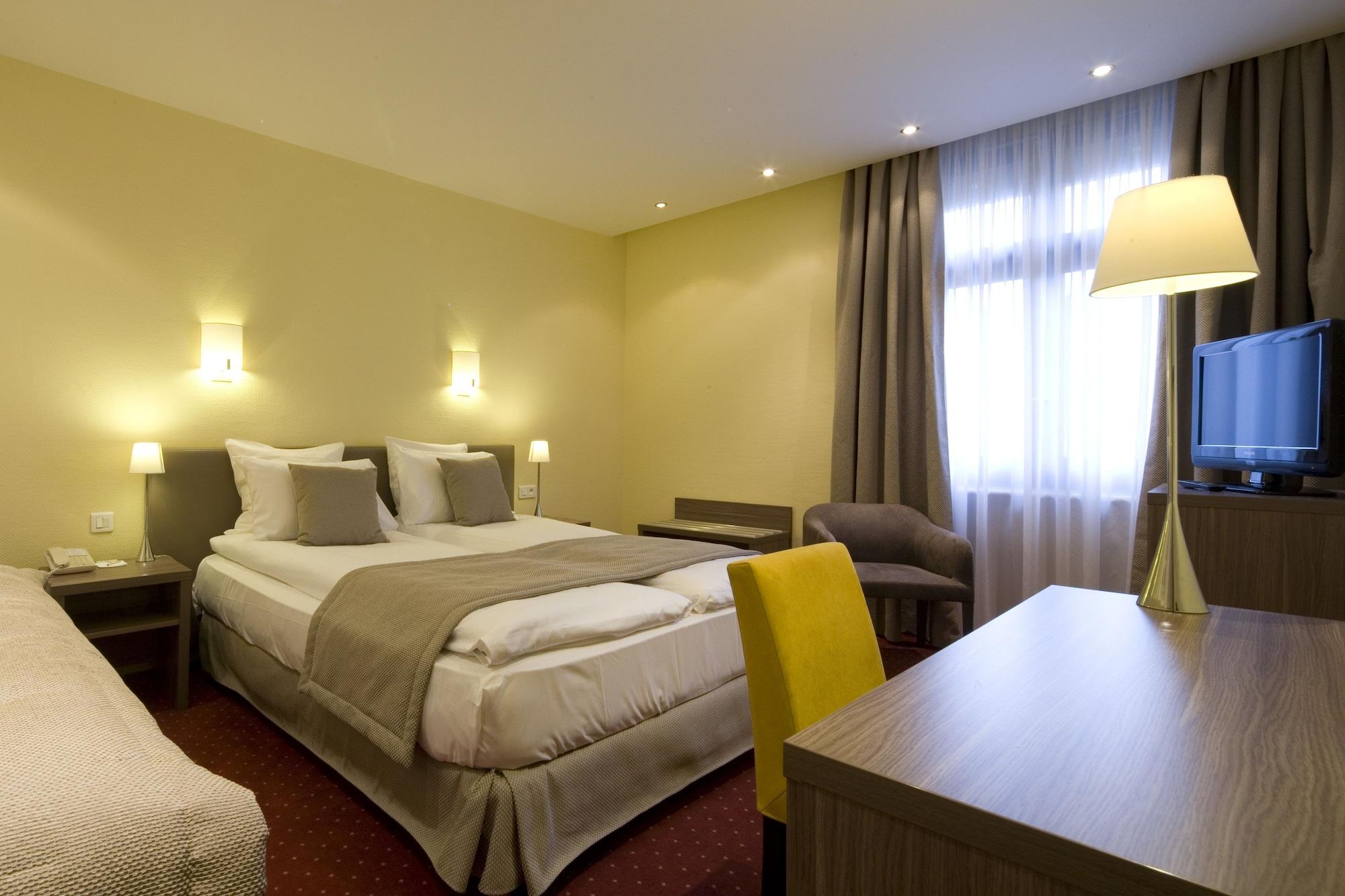 Grand Hotel Bristol Colmar Esterno foto